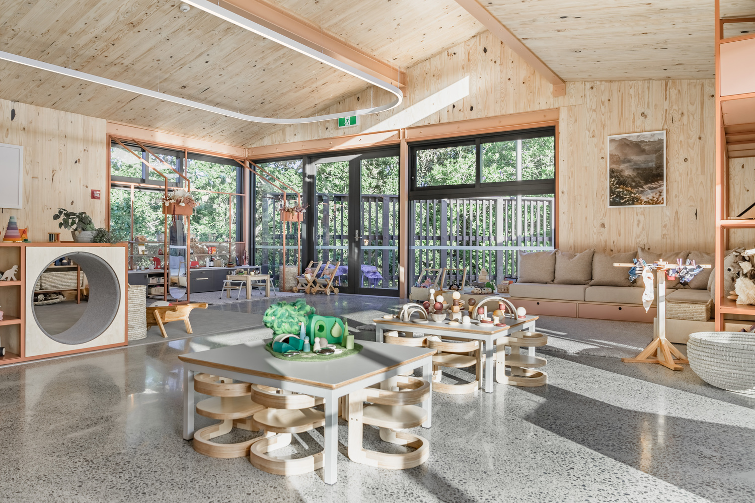 幼兒園如何設(shè)計(jì)才能讓孩子在藝術(shù)的環(huán)境中成長(zhǎng)？