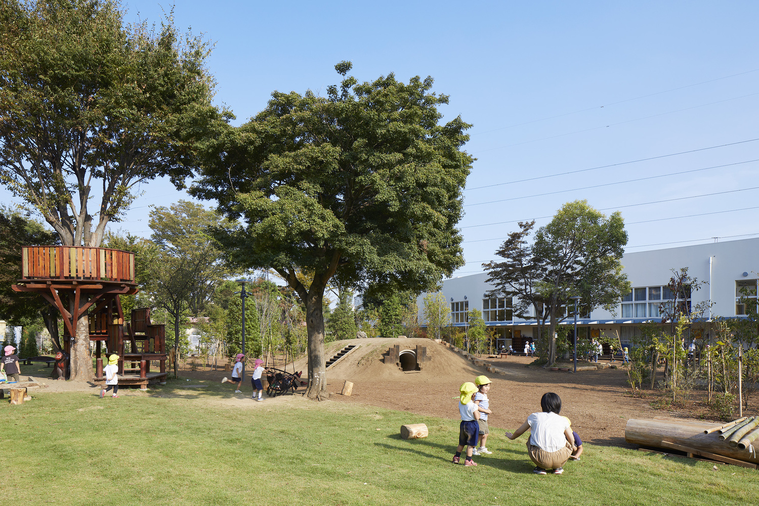幼兒園室外環(huán)境設(shè)計(jì)要遵循哪些原則？
